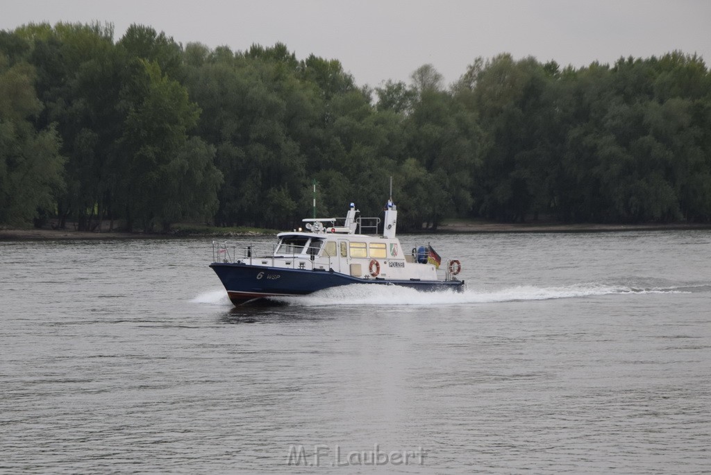 PRhein Koeln Porz Ensen Schwimmer untergegangen P003.JPG - Miklos Laubert